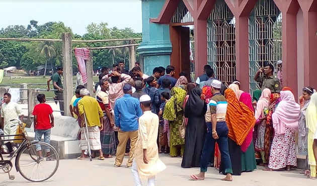 এবারও ছিলনা বাঘা দরগা শরীফ প্রাঙ্গনে ওরশের সেই উৎসব