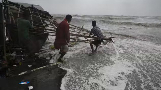 সমুদ্র বন্দরে সতর্ক সংকেত